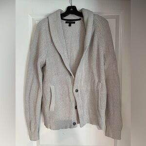 Men’s chunky knit cardigan w/ pockets